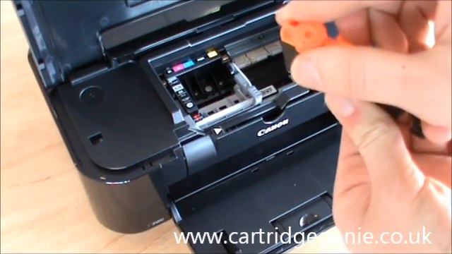 Canon Pixma iP3600: How to set up and install ink cartridges