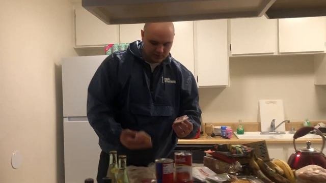 Распаковка продуктов из фуд банка