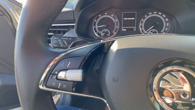 Škoda Scala 1.0 TSI DSG Style Plus - šedá GRAPHITE