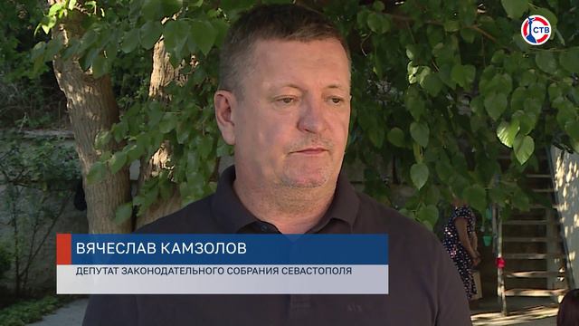 Жители домов на Максимовой даче обсудили обновление района