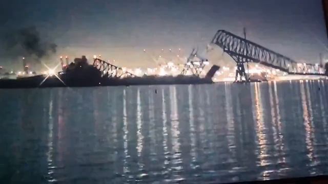 В американском штате Мэриленд обрушился мост Фрэнсиса Скотта Ки 1977г постройки