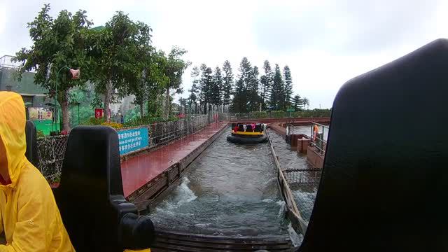 Водный аттракцион в Ocean Park в Гонконге