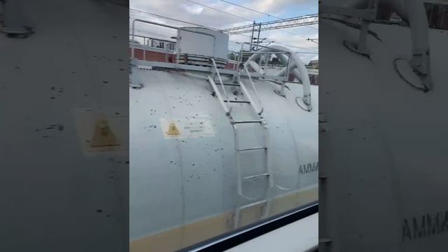 Тем временем эшелоны с российским аммиаком едут по Финляндии.