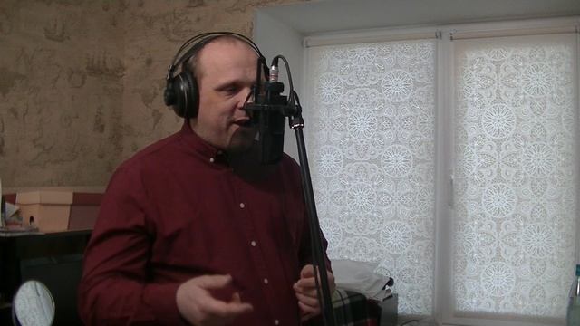 На часах ноль ноль