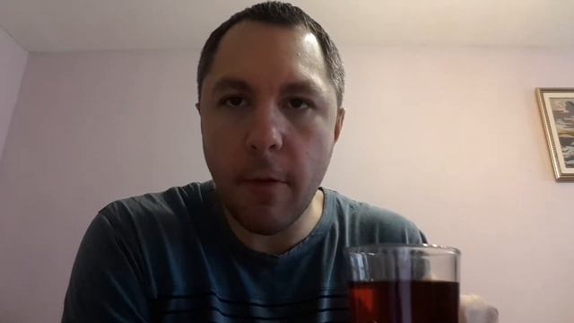 Пью чай каркадэ с халвой