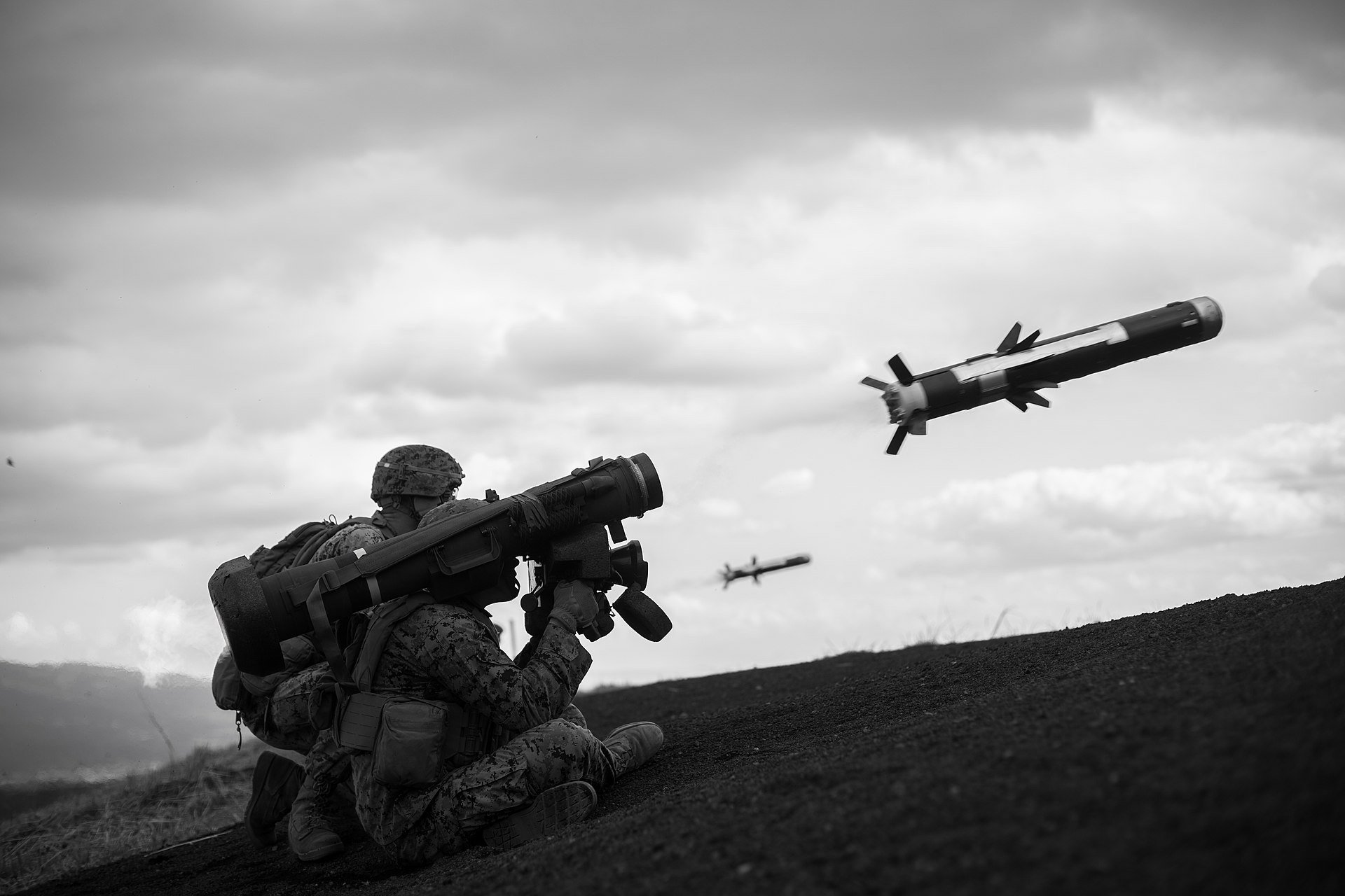 Ведро со смолой обманет Javelin