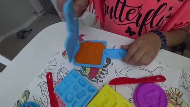 Лепим вафли из пластилина для куколок LOL/// Ohana show