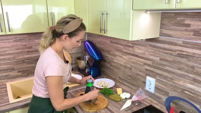 САЛАТ-КОКТЕЙЛЬ С КУРИЦЕЙ И ГОРОШКОМ ? Вкусно и очень сытно ?? РЕКОМЕНДУЮ ПОПРОБОВАТЬ
