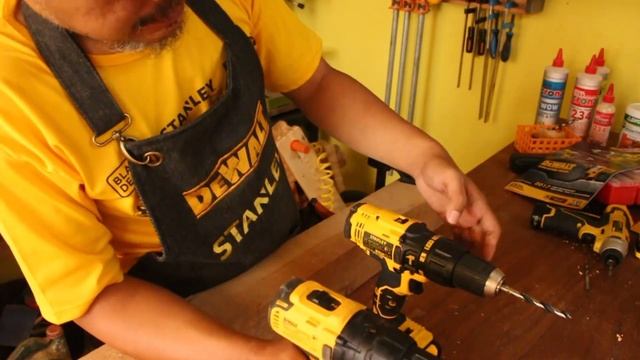 Cordless Dewalt DCD 777 D2  Versus Stanley SCH20C2K