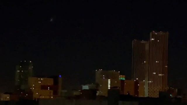 Вторая ступень ракеты Falcon 9 пролетает мимо Москвы. Как видно ракету с Земли невооружённым глазом
