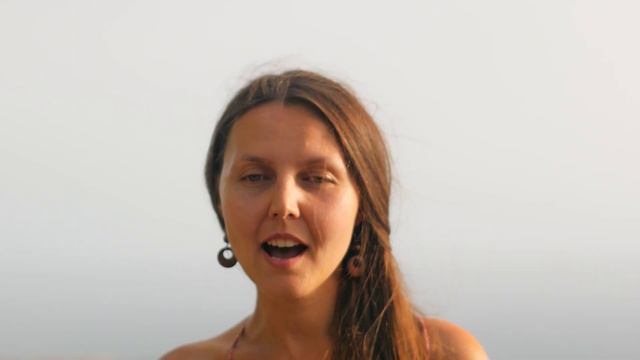 Vlada Veselkova - E Komo Mai