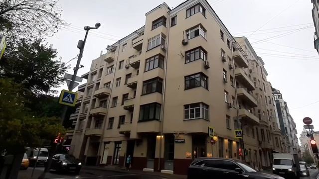 Гимназия (училище) им. Капцовых. Дом Госстраха