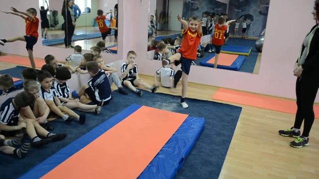 Неизвестный акробатический элемент