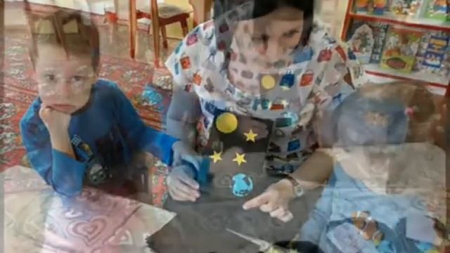Аппликация ко дню космонавтики