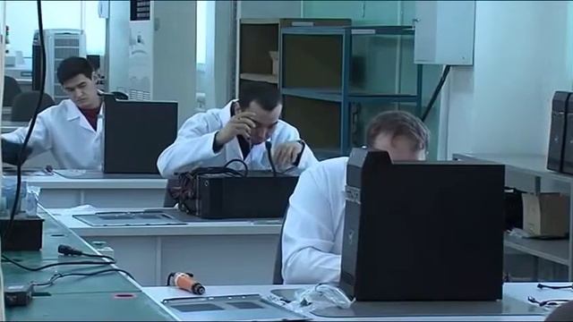 Киров атындағы зауыт 50 сынамалық компьютер құрастырып шығарды