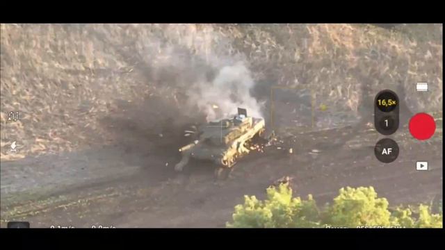 Очередной “Leopard “ был уничтожен на Донецком направлении в районе Марьинки.