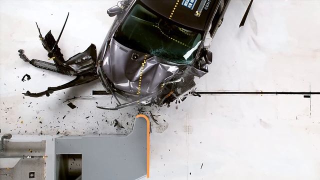 2016 Honda Pilot driver-side small overlap IIHS crash test
