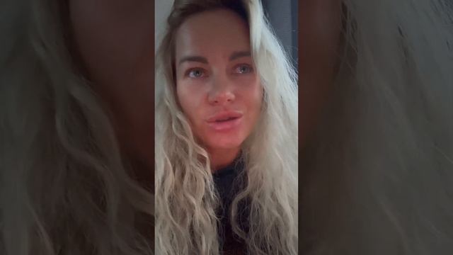 Субфебрильная температура почти 10 лет.