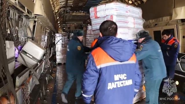 Первые 30 тонн гумпомощи жителям Палестины отправлены из аэропорта Махачкалы
