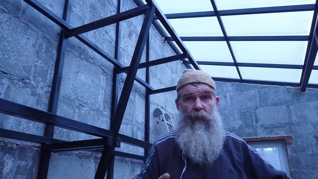День 3 Мы дома!  Бояринцевы. Вегетарий, парник, запасы. //Живая Баня Иван Бояринцев