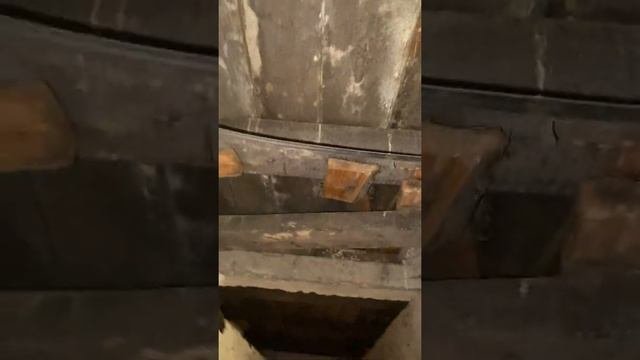 Подвал для укрытия . Выкопали подпол в квартире на первом этаже .#realtor_102