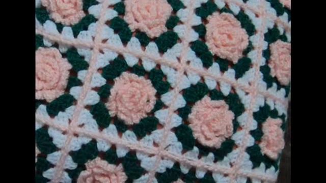 Crochet pillow covers.  Вязаные чехлы из квадратов с цветами на подушки.