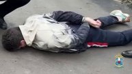 в Таганроге полицией задержан курьер, причастны к обману семерых пожилых людей на 1,7 мил. рублей.