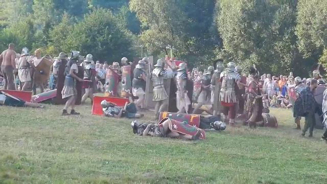 LEGIO V MACEDONICA - Dymarki 2013, взятие знамени..