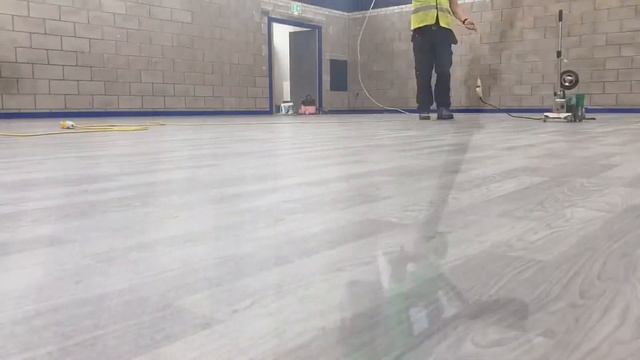 Janser UK. LEISTER’S UNIFLOOR 500 automatic welder in action.