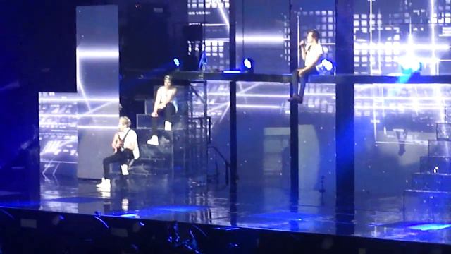 One Direction - Little Things / Montreal 04.07.13