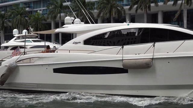 AZIMUT 103 | MIAMI RIVER | YACHT ACTION BY THE BEST YACHTSPOTTERS IN MIAMI | 4K