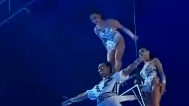 Китайские акробаты