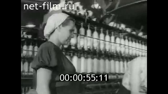 Валентина Гаганова в цехе и на собрании, 1959 год