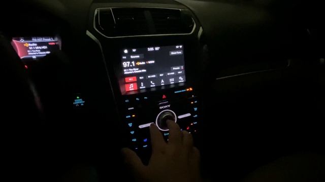 Ford Explorer Limited 2017 Sync 3.0 quick reboot  Apple CarPlay fix.