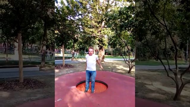 Прыжки на мини батуте