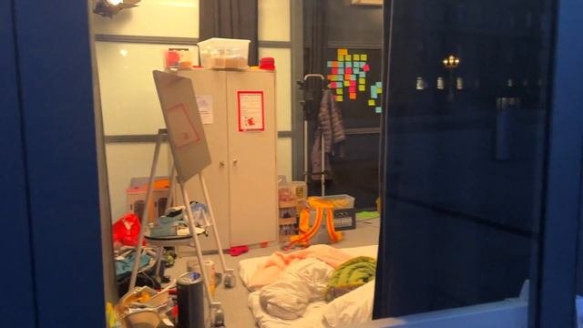 Швейцария Цюрих  Студенты за стеклом разрабатывают стартапы  Жизнь в Швейцарии