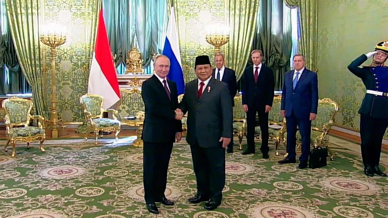 Владимир Путин принял в Кремле избранного президента Индонезии Прабово Субианто