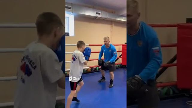 Работа на лапах 1.mp4