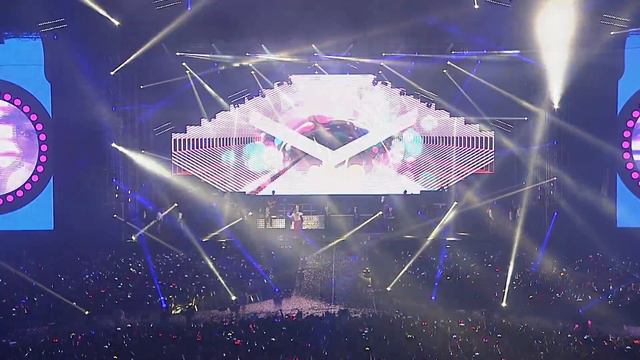 PSY - GENTLEMAN 2013 PSY CONCERT 달밤에체조 GYMNASTICS BY THE MOONLIGHT