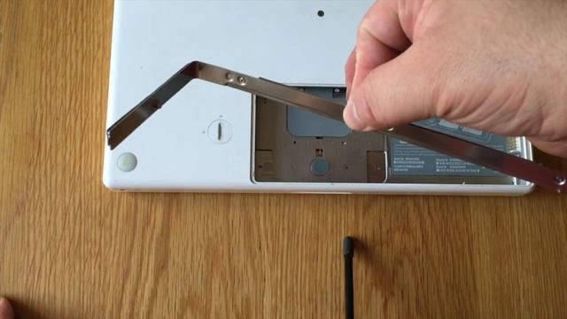 Tutorial Mac #127 - Upgrade RAM, Macbook White (2007)
