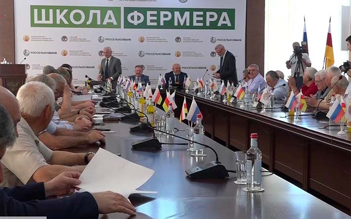 В ГГАУ состоялся круглый стол на тему "Развитие племенного и промышленного птицеводства в России"