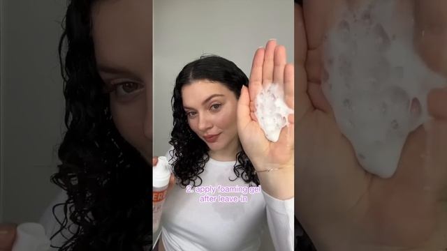 HOW TO USE A MOUSSE GEL VS A FOAMING GEL ON CURLY HAIR