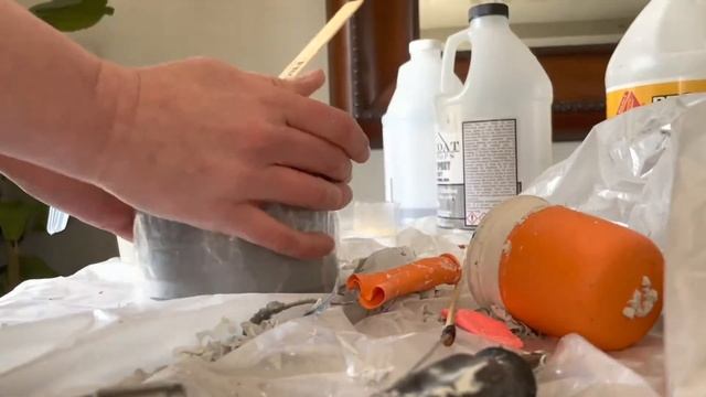 How to make a Plaster and Polyacrylic Planter