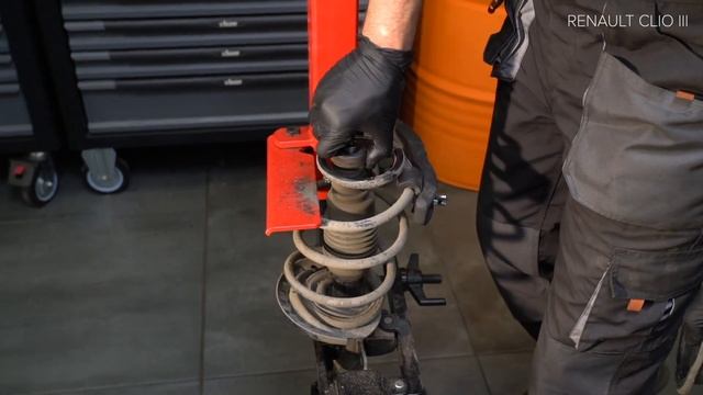 How to change front springs RENAULT CLIO 3 [TUTORIAL AUTODOC]