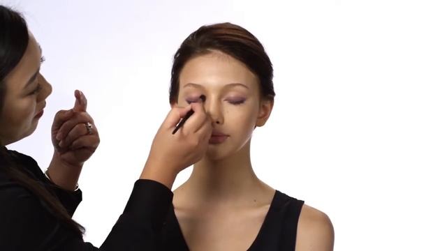 Видео урок  Идеальный макияж глаз с использованием средств Mary Kay