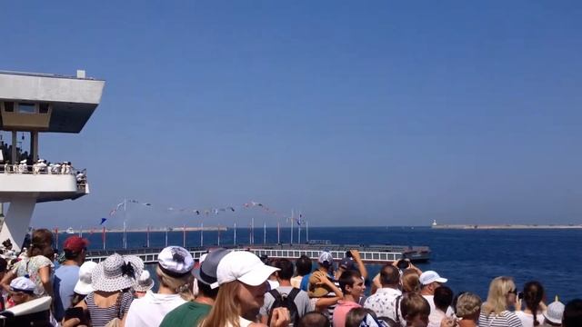 Севастополь. Парад кораблей. Имитация боя с суши