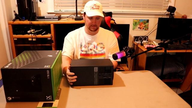 Playstation Fanboy Unboxes His FIRST Xbox Console! Xbox Series X Unboxing!
