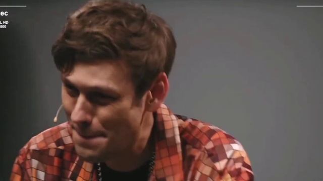 разведёнка артон  Антон Шастун и Арсений Попов