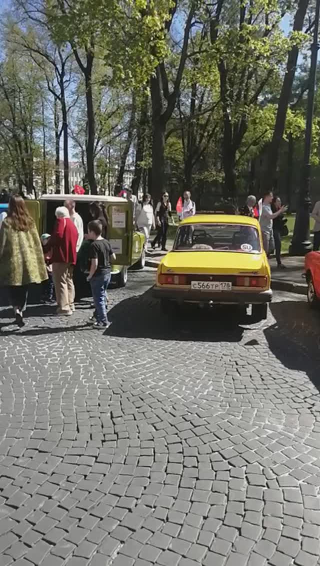 Ретро парад транспорта в Петербурге - продолжение!