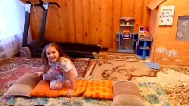 Учимся делать кувырок